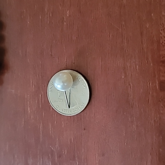 Faux Pearl Necklace, Earrings, and Bracelet Set - Picture 6 of 9